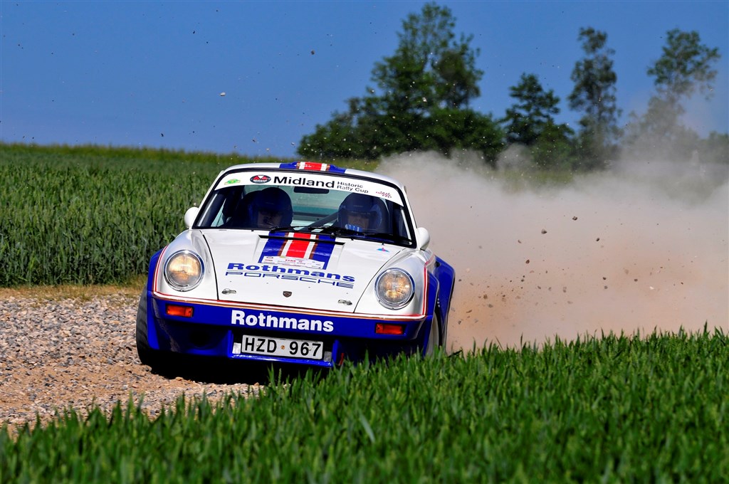 Erfaren debutant: Per G. Hansen fra Ringsted har vundet så godt som alt inden for historisk rallysport, dog ikke Munkebjerg Hillclimb, som han aldrig har deltaget i tidligere. I år går han til angreb på bjerget og sejren med sin Porsche 911 RS
(Foto: Michael Eisenberg)